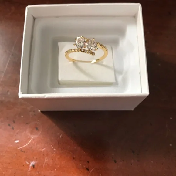 Free with purchase of a jewelry item!! - Picture 2 of 6